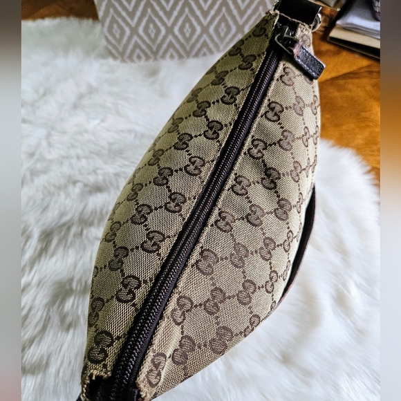 Gucci vintage perforated crossbody bag - Picture 12 of 15